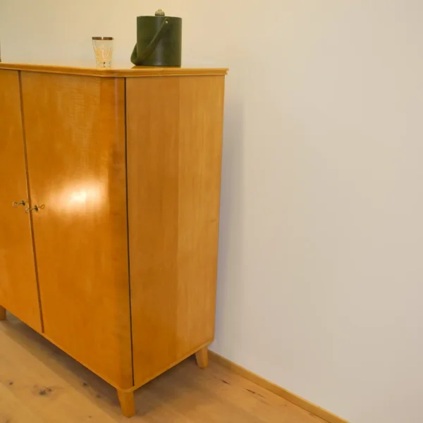 Grosse Kommode Geflammte Birke 1950er Jahre Mid-century Modern Design Style Retro Möbel
