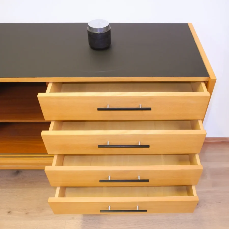 Sideboard von Royal Board Sweden Esche mit Schwarzer Resopalplatte 1960er Jahre Mid-century Modern Design Style Retro Möbel