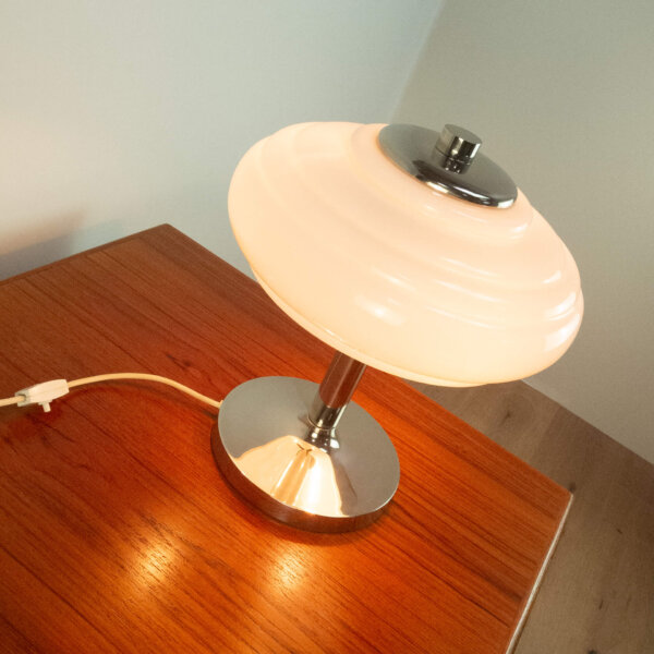 Tischleuchte Opalglas und Chrom 1960er Jahr Mid-century Modern Design Style Retro Möbel
