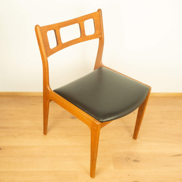 Esstischstuhl Dänisches Design von Johannes Andersen für Uldum 7171 Teak 1960er Jahre Mid-century Modern Design Style Retro Möbel