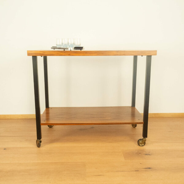 Servierwagen Beistelltisch Nussbaum Metallgestell auf Messingrollen 1960er Jahre Mid-century Modern Design Style Retro Möbel