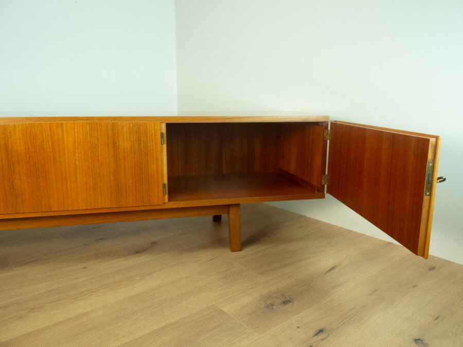 Lowboard mit 4 Türen Nussbaum 1960er Jahre Mid-century Modern Design Style Retro Möbel