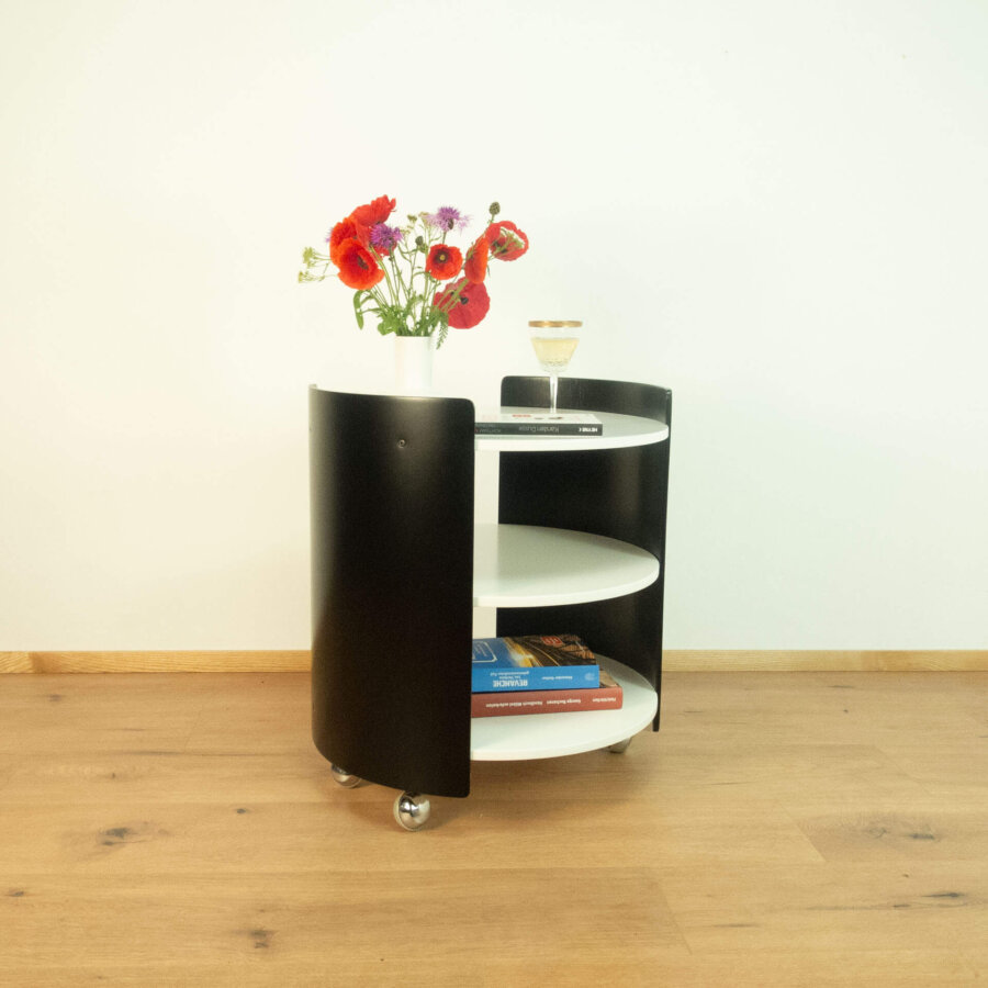 Rollbarer Beistelltisch Schwarz Weisser Lack 1970er Jahre 01 Mid-century Modern Design Style Retro Möbel