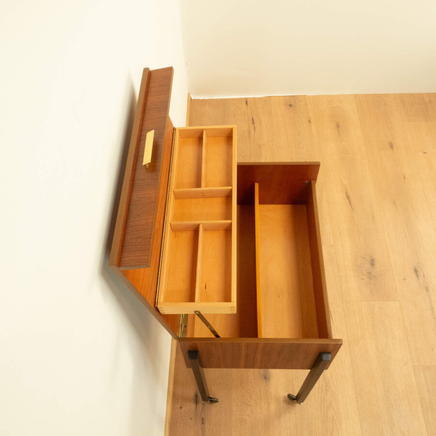 1082 Rollbares Nähkästchen Nussbaum Buche 1960er Jahre Mid-century Modern Design Style Retro Möbel