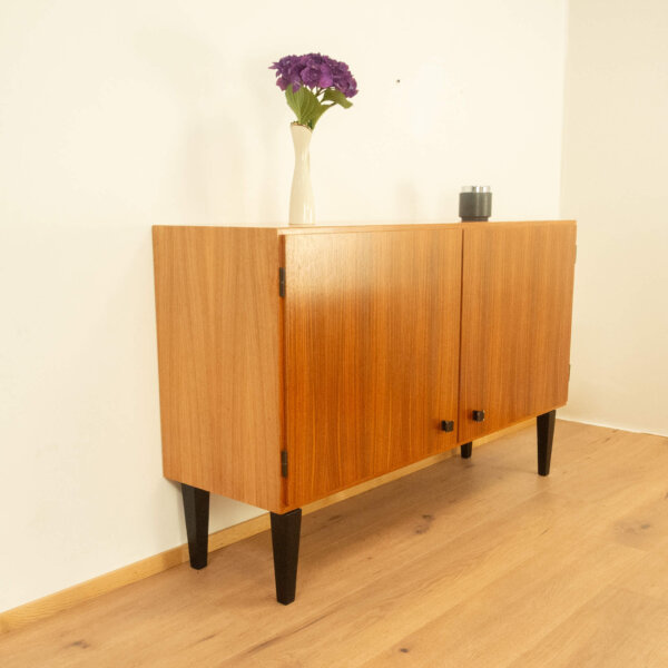 1093 Schränkchen mit 2 Türen von Tepe Nussbaum 1960er Jahre Mid-century Modern Design Style Retro Möbel
