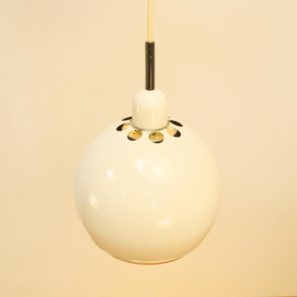 Kugelleuchte Weiss Lackiertes Metall 1970er Jahre Mid-century Modern Design Style Retro Möbel