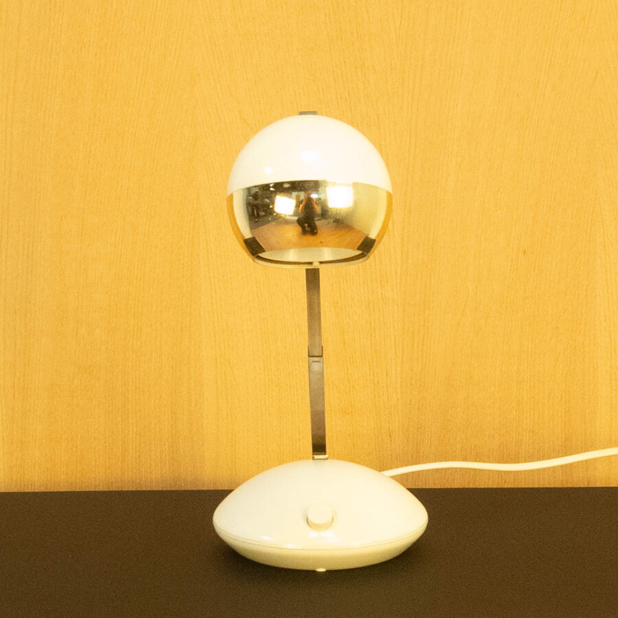 Ausziehbare Tischleuchte von Eichhoff Metall und Kunststoff 1970er Jahre Mid-century Modern Design Style Retro Möbel