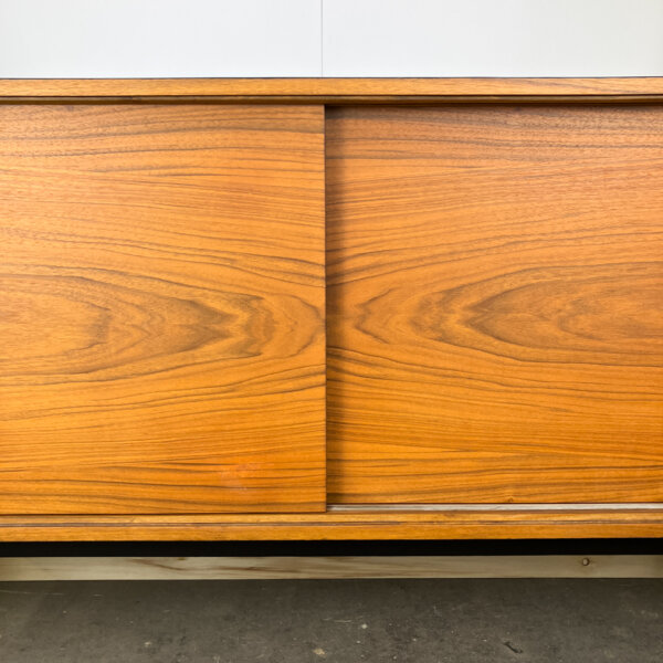Sideboard Von Lothar Wegner Nussbaum Mit Schwarzer Resopalplatte 1960er Jahre Mid-century Modern Design Style Retro Furniture