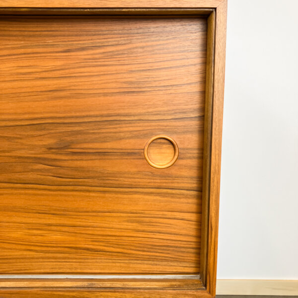 Sideboard Von Lothar Wegner Nussbaum Mit Schwarzer Resopalplatte 1960er Jahre Mid-century Modern Design Style Retro Furniture