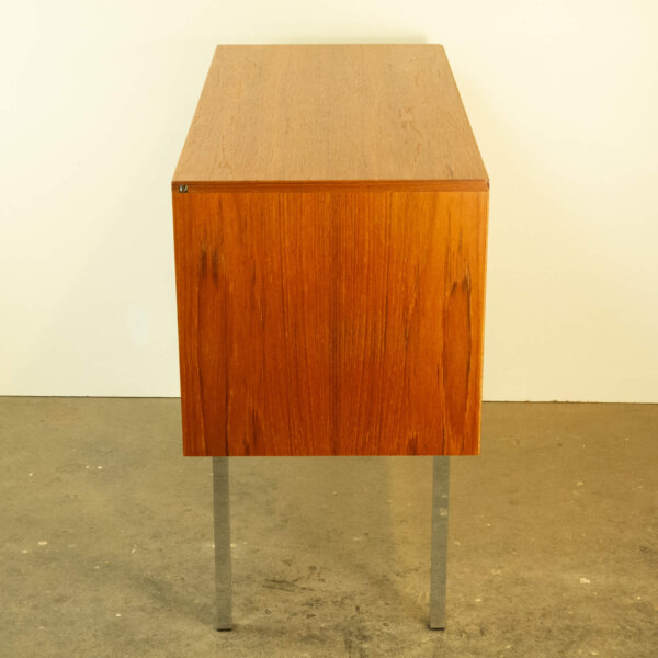 Vitrine mit Schiebetüren Teak 1970er Jahre Mid-century Modern Design Style Retro Möbel