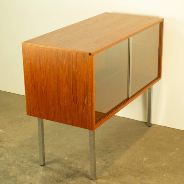 Vitrine mit Schiebetüren Teak 1970er Jahre Mid-century Modern Design Style Retro Möbel