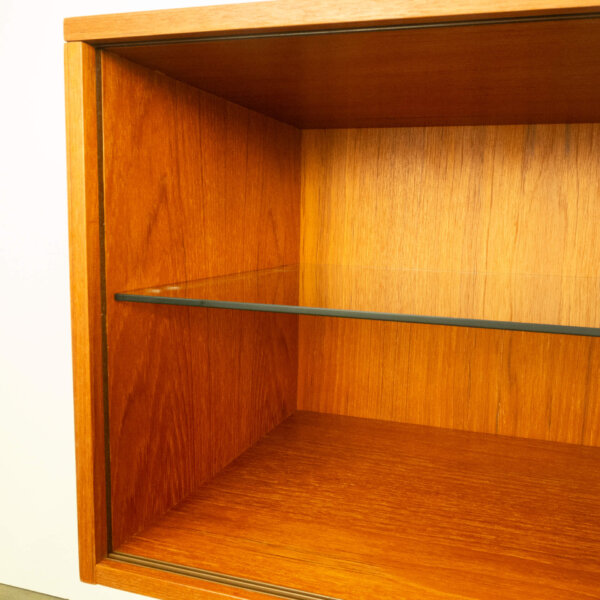Vitrine mit Schiebetüren Teak 1970er Jahre Mid-century Modern Design Style Retro Möbel