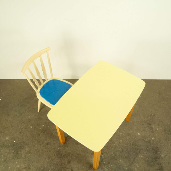 Kinderschreibtisch mit Stuhl Buche und Resopal 1960 Jahre Mid-century Modern Design Style Retro Möbel