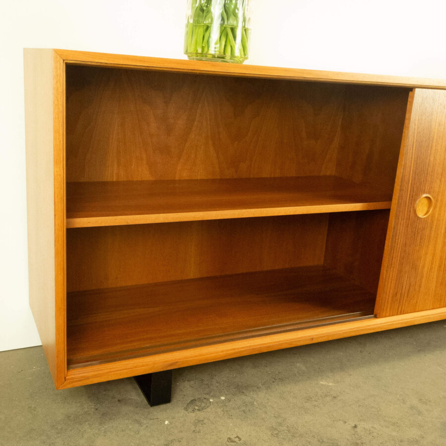Lowboard von Lothar Wegner Nussbaum 1960er Jahre Mid-century Modern Design Style Retro Möbel
