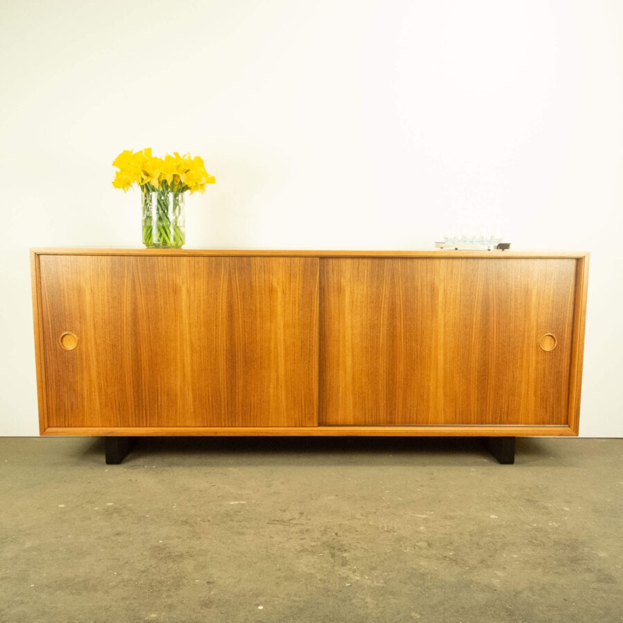 Lowboard von Lothar Wegner Nussbaum 1960er Jahre Mid-century Modern Design Style Retro Möbel