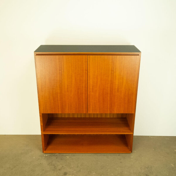 Regalkombination mit Schwarzer Resopalplatte 1970er Jahre Mid-century Modern Design Style Retro Möbel