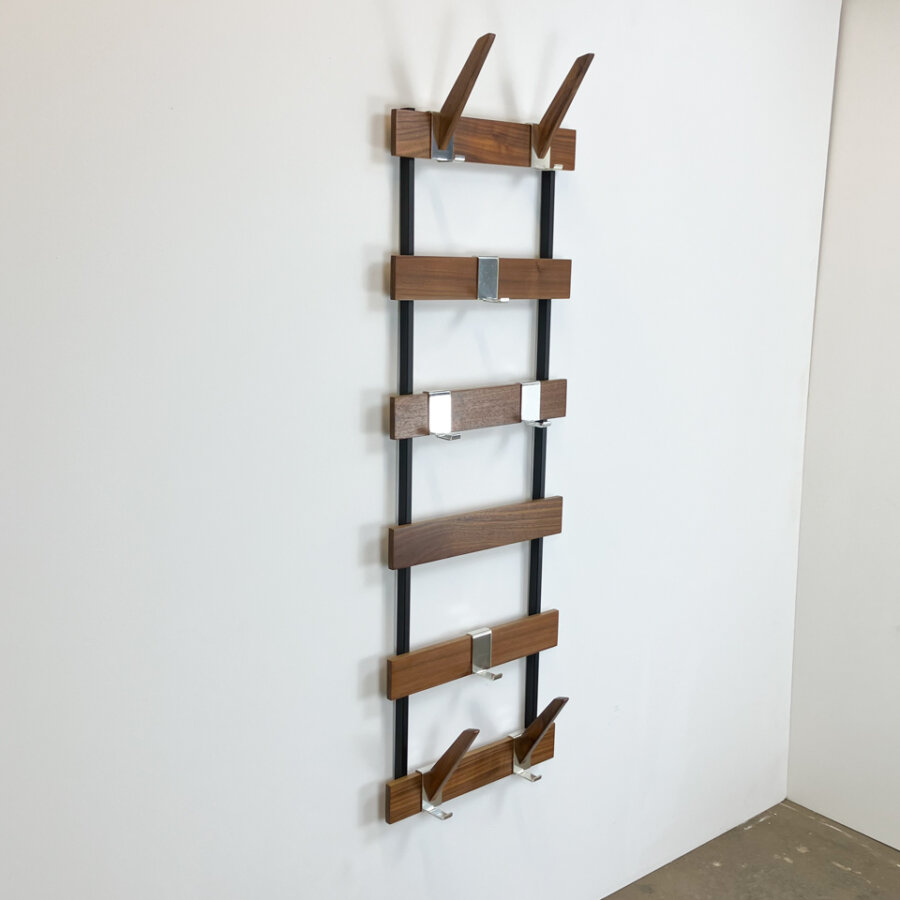 Schmale Garderobe Nussbaum 1960er Jahre Mid-century Modern Design Style Retro Furniture