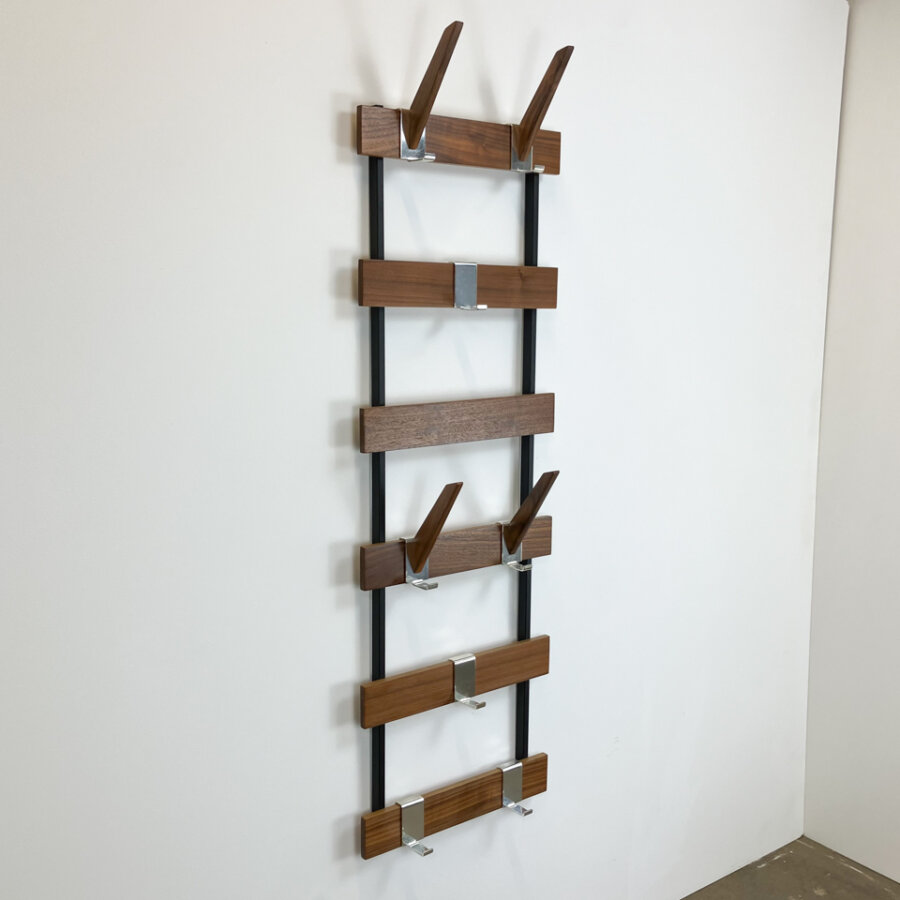 Schmale Garderobe Nussbaum 1960er Jahre Mid-century Modern Design Style Retro Furniture