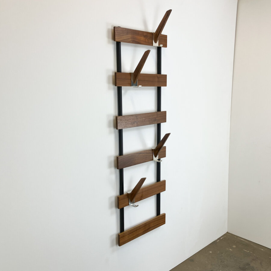 Schmale Garderobe Nussbaum 1960er Jahre Mid-century Modern Design Style Retro Furniture