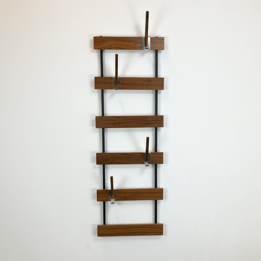 Schmale Garderobe Nussbaum 1960er Jahre Mid-century Modern Design Style Retro Furniture