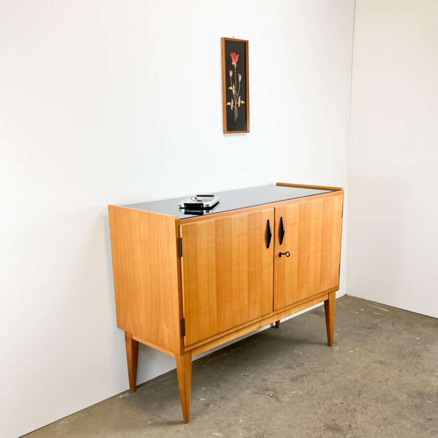Kleines Sideboard Von Wk Moebel Helles Furnier Mit Schwarzer Glasplatte 1950er Jahre Mid-century Modern Design Style Retro Furniture