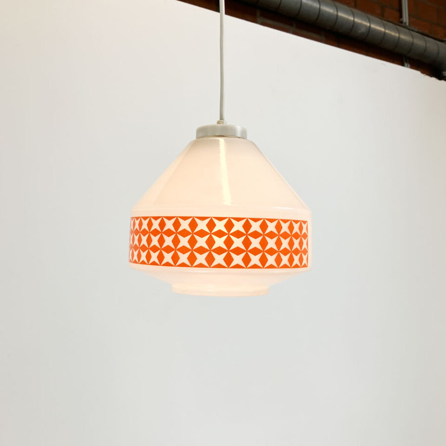 Pendelleuchte Opalglas Mit Orangenem Muster Ddr Der 1970er Jahre Mid-century Modern Design Style Retro Furniture