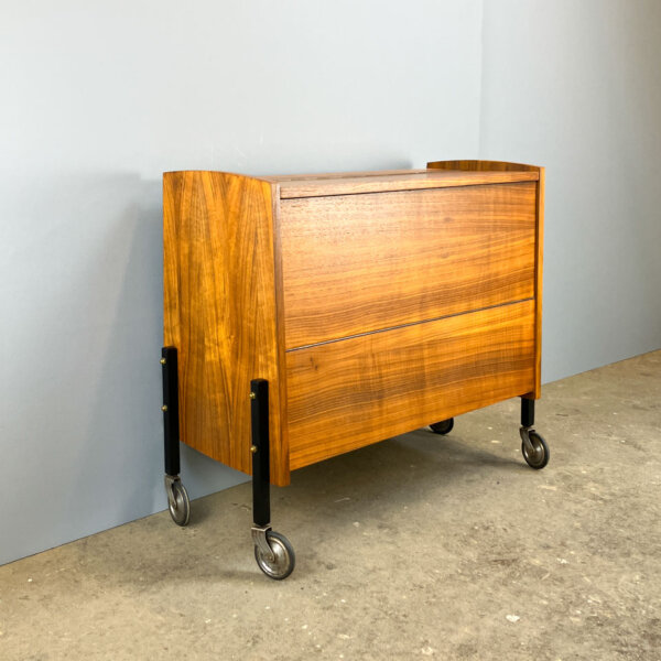 Rollbares Barschraenkchen Nussbaum 1960er Jahre Mid-century Modern Design Style Retro Furniture
