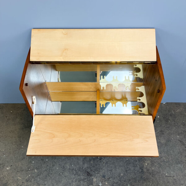 Rollbares Barschraenkchen Nussbaum 1960er Jahre Mid-century Modern Design Style Retro Furniture