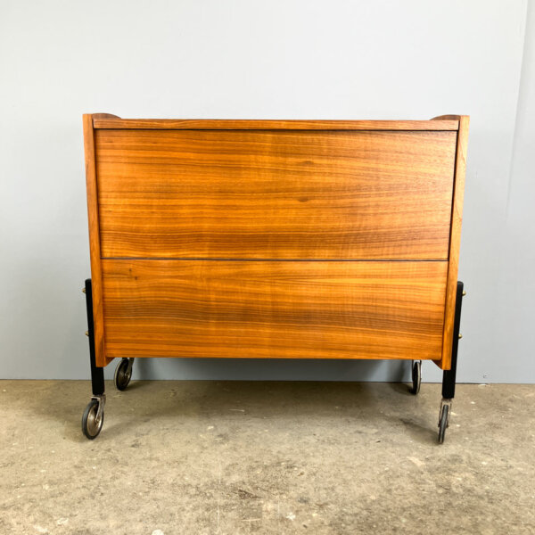 Rollbares Barschraenkchen Nussbaum 1960er Jahre Mid-century Modern Design Style Retro Furniture