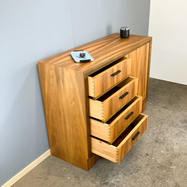 Schubladenschrank Nussbaum 1960er Jahre Mid-century Modern Design Style Retro Furniture