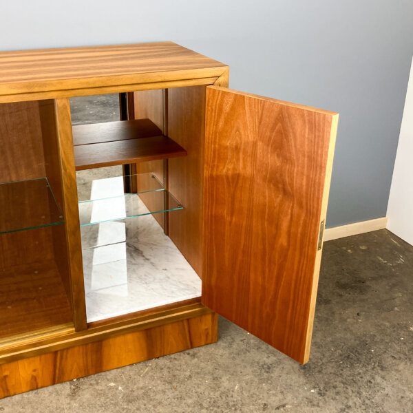 Vitrinenschrank Mit Barfach Nussbaum 60er Jahre Mid-century Modern Design Style Retro Furniture