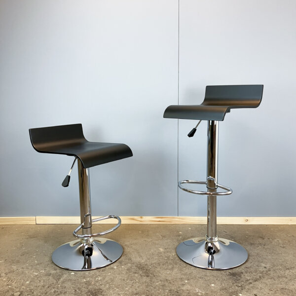 2 Hoehenverstellbare Barhocker Chrom Und Gebogenes Schichtholz 70er Jahre Mid-century Modern Design Style Retro Furniture