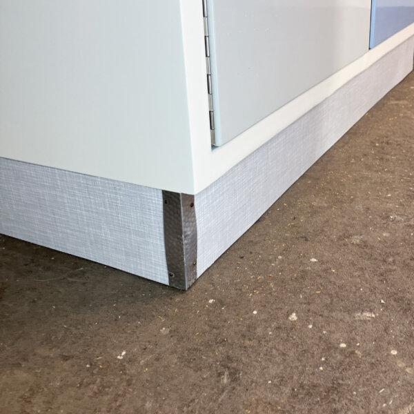 Kuechenschraenke Mit Blaugrau Melierter Resopalplatte 60er Jahre Mid-century Modern Design Style Retro Furniture