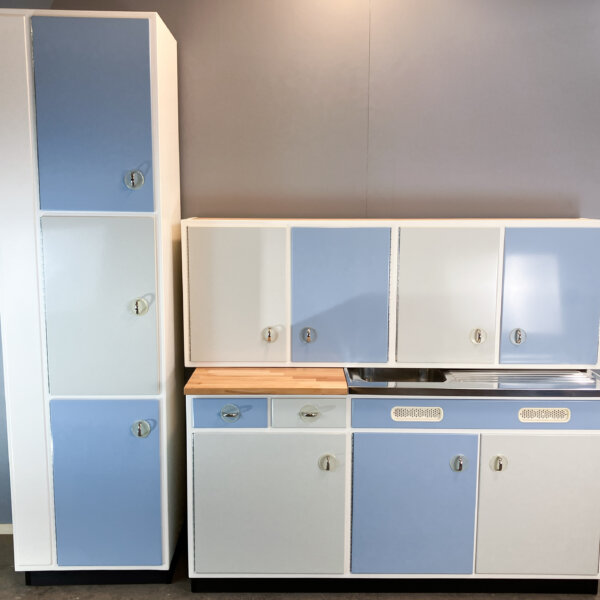 Kuechenschraenke Pastellblau Und Hellgrau 60er Jahre Mid-century Modern Design Style Retro Furniture