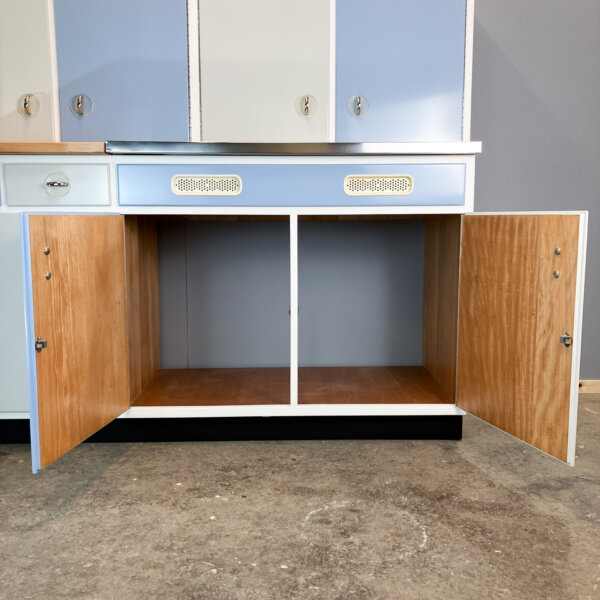 Kuechenschraenke Pastellblau Und Hellgrau 60er Jahre Mid-century Modern Design Style Retro Furniture
