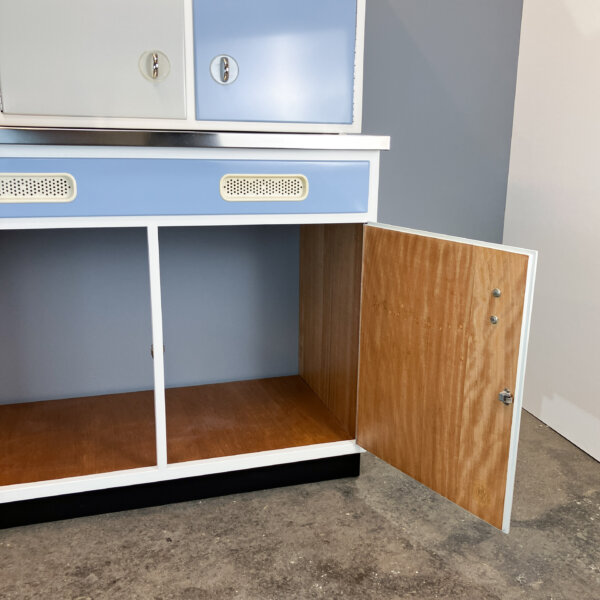 Kuechenschraenke Pastellblau Und Hellgrau 60er Jahre Mid-century Modern Design Style Retro Furniture