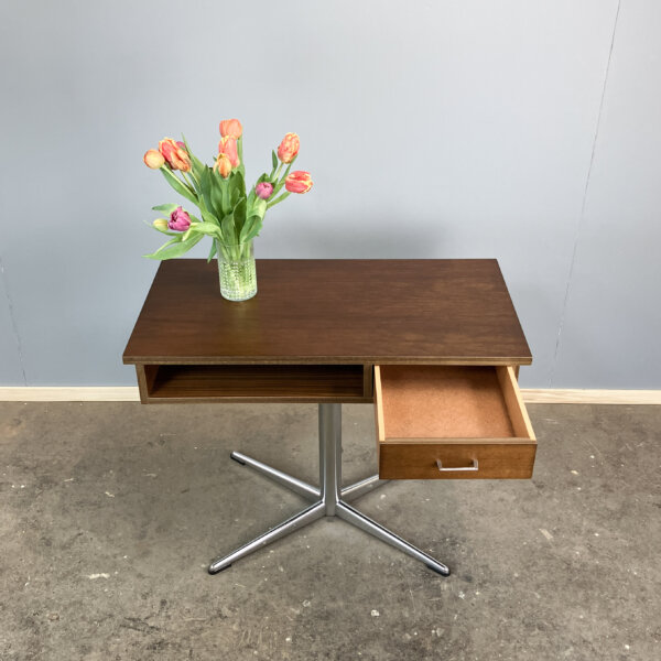 Drehbares Fernsehtischchen Chromgestell Mit Dunklem Nussbaum 70er Jahre Mid-century Modern Design Style Retro Furniture