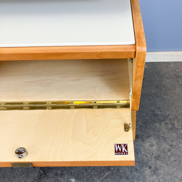 Kleine Kommode Mit Schwarzer Und Weisser Glasplatte Birnbaum 50er Jahre Mid-century Modern Design Style Retro Furniture