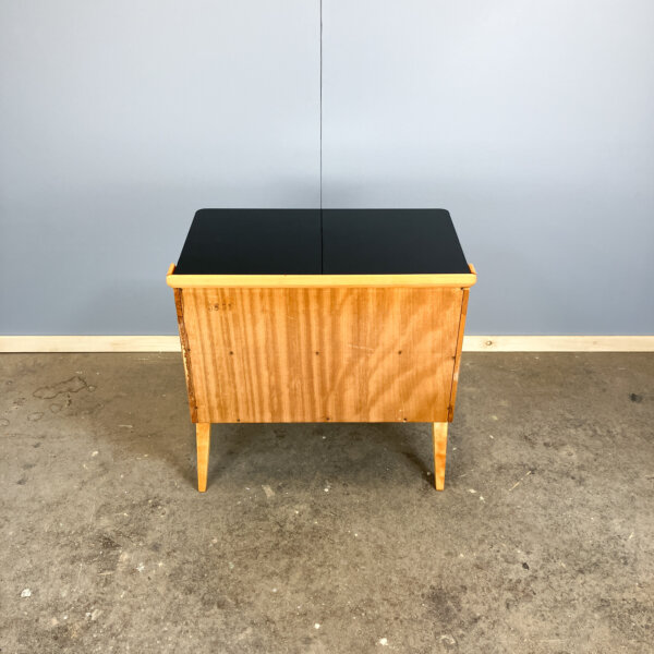 Nachtische Mit Schwarzer Und Weisser Glasplatte Birnbaum 50er Jahre Mid-century Modern Design Style Retro Furniture