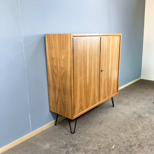 Schraenkchen Vonwk Moebel Auf Hairpinlegs Nussbaum 60er Jahre Mid-century Modern Design Style Retro Furniture