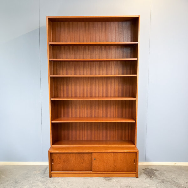 Buecherregal Mit Schranksockel Teak 70er Jahre Mid-century Modern Design Style Retro Furniture