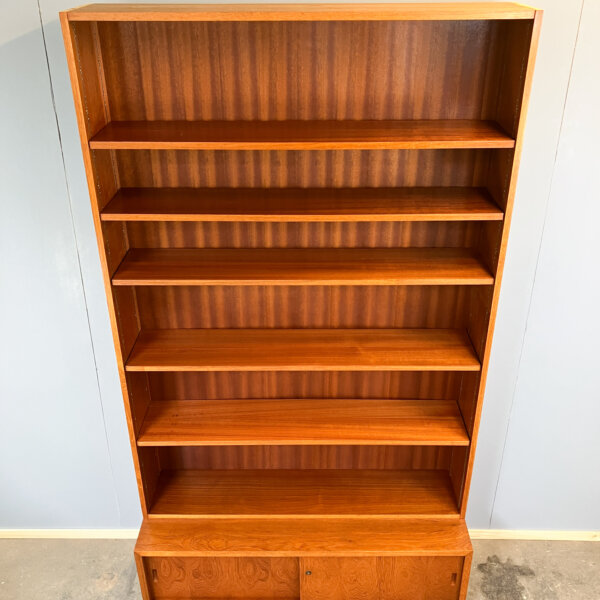 Buecherregal Mit Schranksockel Teak 70er Jahre Mid-century Modern Design Style Retro Furniture
