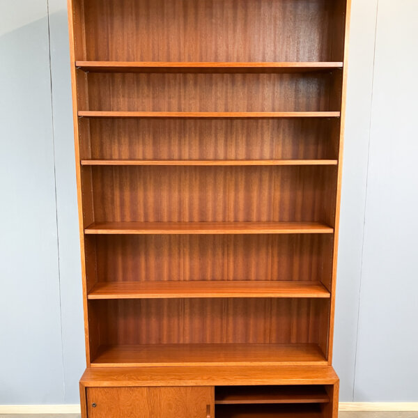 Buecherregal Mit Schranksockel Teak 70er Jahre Mid-century Modern Design Style Retro Furniture