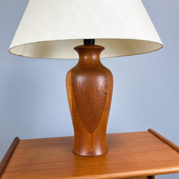 Daenische Tischleuchte Von Dyrlund Teak Mit Grobleinen 70er Jahre Mid-century Modern Design Style Retro Furniture