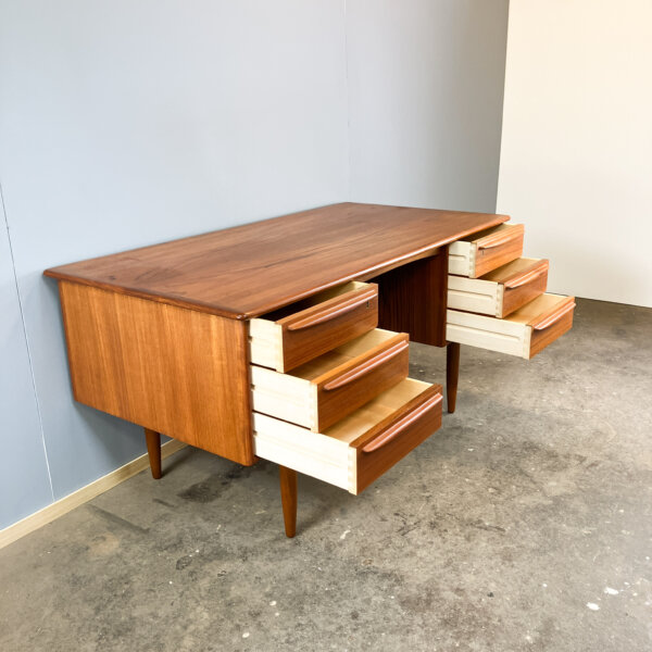 Daenischer Schreibtisch Von Svend Age Madsen Fuer Falster Teak 60er Jahre Mid-century Modern Design Style Retro Furniture