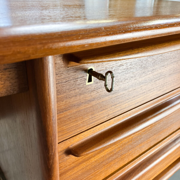 Daenischer Schreibtisch Von Svend Age Madsen Fuer Falster Teak 60er Jahre Mid-century Modern Design Style Retro Furniture