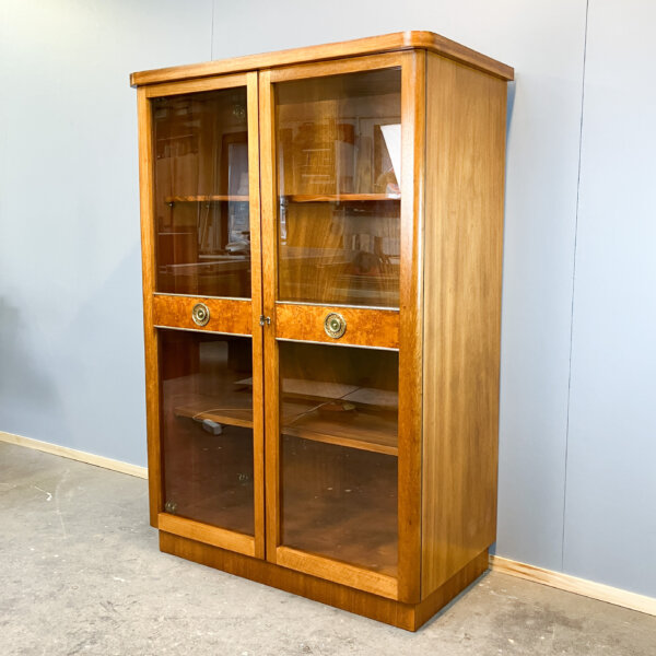 Art Deco Schrank Mit Glastueren Verschiedene Hoelzer 30er Jahre Mid-century Modern Design Style Retro Furniture