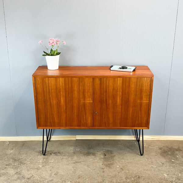Kleines Sideboard Auf Hairpinlegs Teak 60er Jahre Mid-century Modern Design Style Retro Furniture