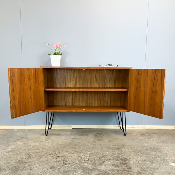 Kleines Sideboard Auf Hairpinlegs Teak 60er Jahre Mid-century Modern Design Style Retro Furniture