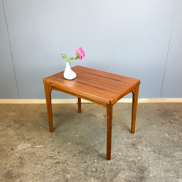 Beistelltisch Von Henning Kjaernulf Fuer Vejle Stole Mobelfabrik Teak 60er Jahre Mid-century Modern Design Style Retro Furniture